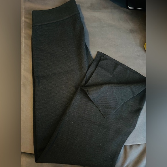 L’académie Kaden Knit Pants in Black - size large - Picture 4 of 4